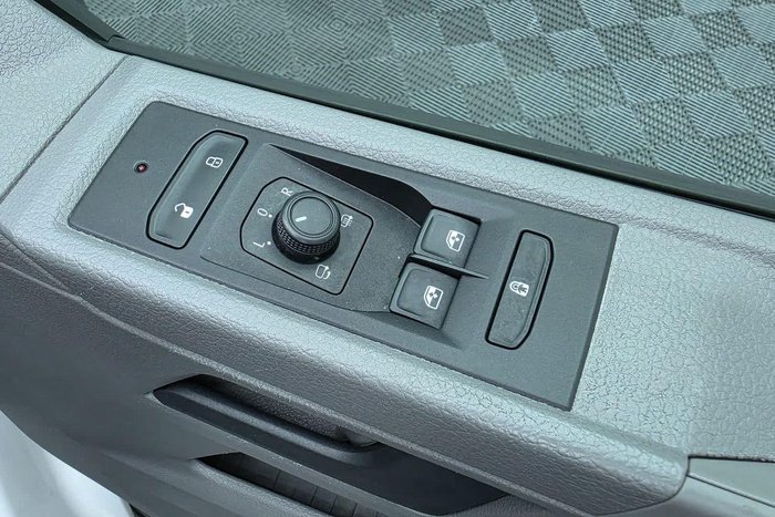 2023 Volkswagen Transporter TDI340