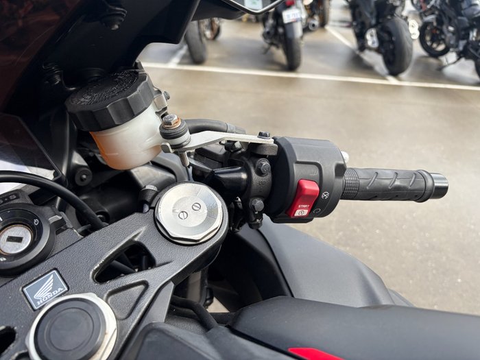 2017 Honda CBR1000RR (FIREBLADE) ABS