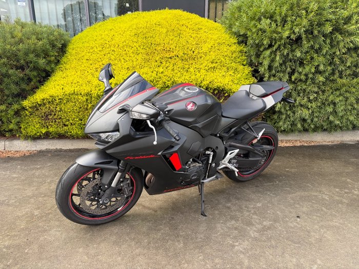 2017 Honda CBR1000RR (FIREBLADE) ABS