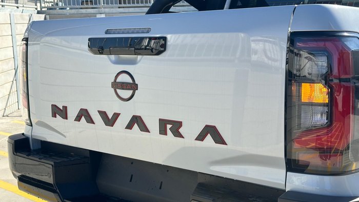 2026 Nissan Navara PRO-4X D27 MY26 4X4 Dual Range Blizzard White