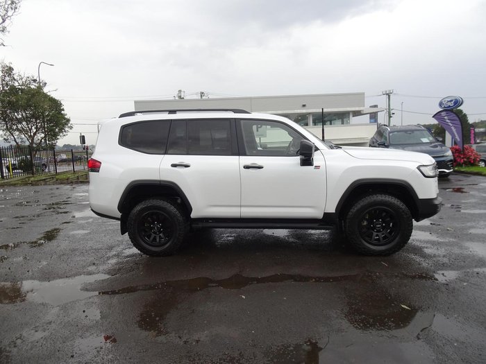 2021 Toyota Landcruiser GR Sport FJA300R 4X4 Dual Range Arctic White