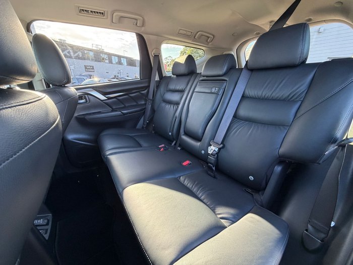 2019 Mitsubishi Pajero Sport Black Edition