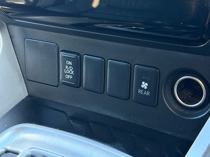 2019 Mitsubishi Pajero Sport Black Edition