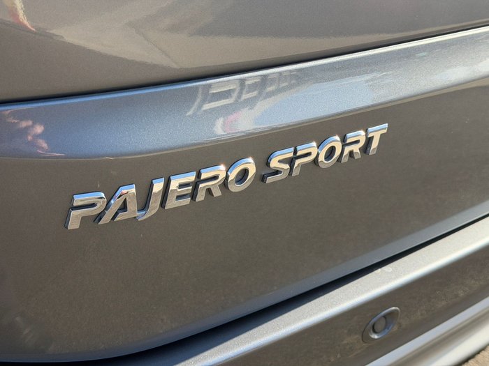 2019 Mitsubishi Pajero Sport Black Edition