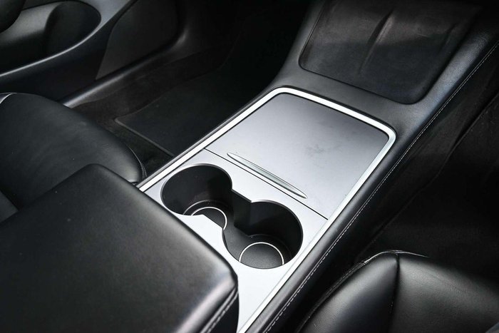 2022 Tesla Model 3 Rear-Wheel Drive