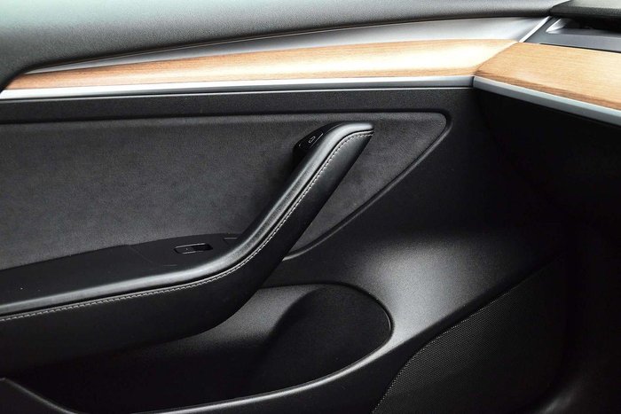 2022 Tesla Model 3 Rear-Wheel Drive
