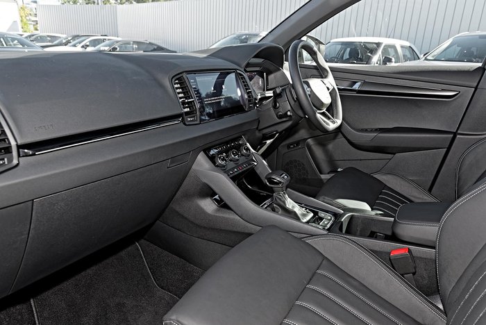 2025 SKODA Karoq 140TSI Sportline