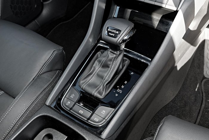 2025 SKODA Karoq 140TSI Sportline