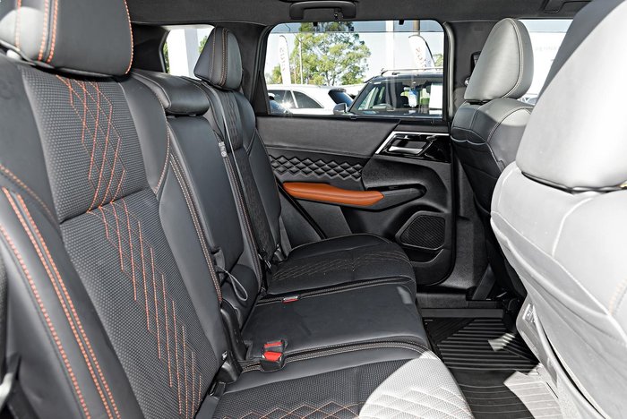 2023 Mitsubishi Outlander Exceed Tourer