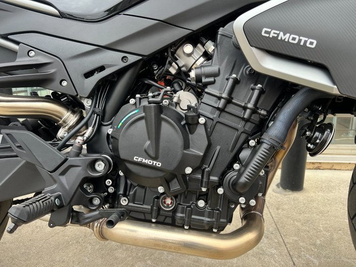2025 CFMOTO NK ADVANCE NEBULA BLACK