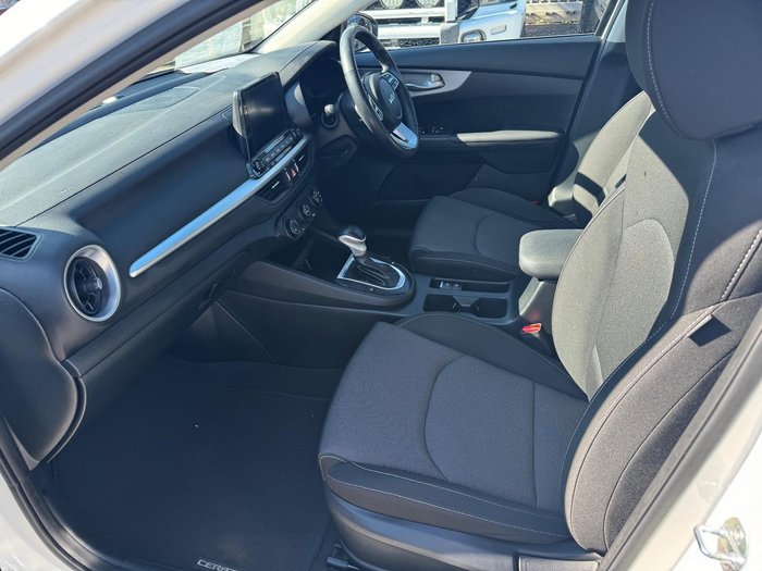 2024 Kia Cerato S