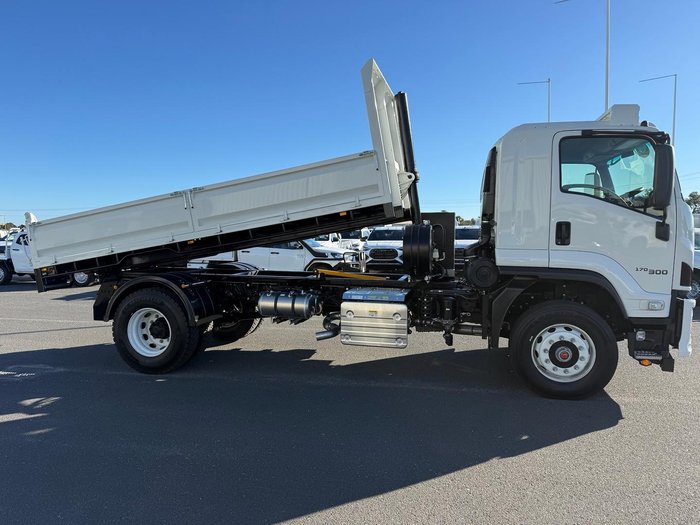 2026 Isuzu F Series FVR 170-300 AT R47