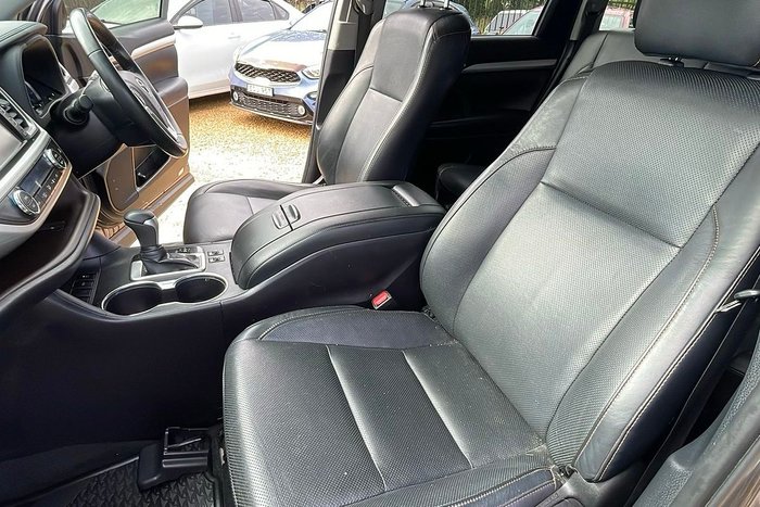 2019 Toyota Kluger Black Edition
