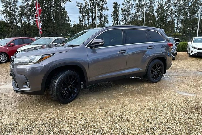 2019 Toyota Kluger Black Edition