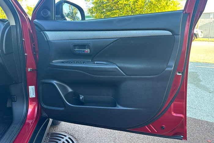 2016 Mitsubishi Outlander XLS