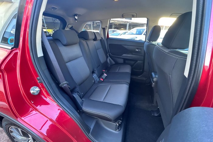 2016 Mitsubishi Outlander XLS