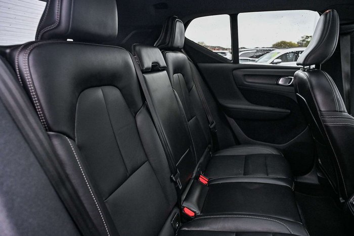 2020 Volvo XC40 T5 R-Design