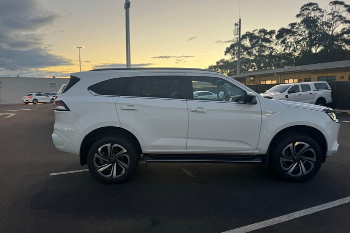 2022 Isuzu MU-X LS-T