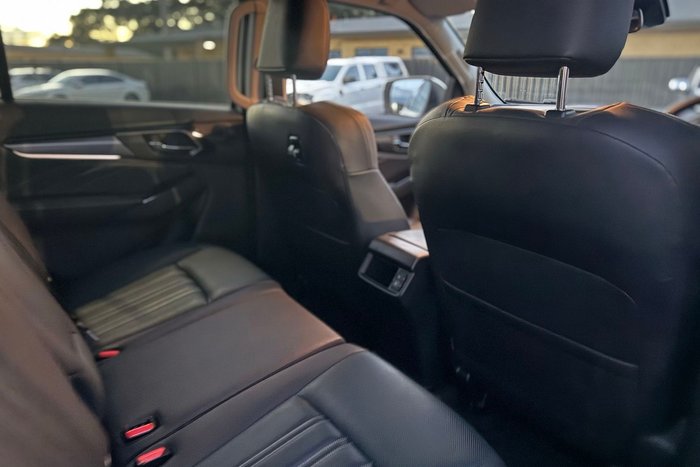 2022 Isuzu MU-X LS-T