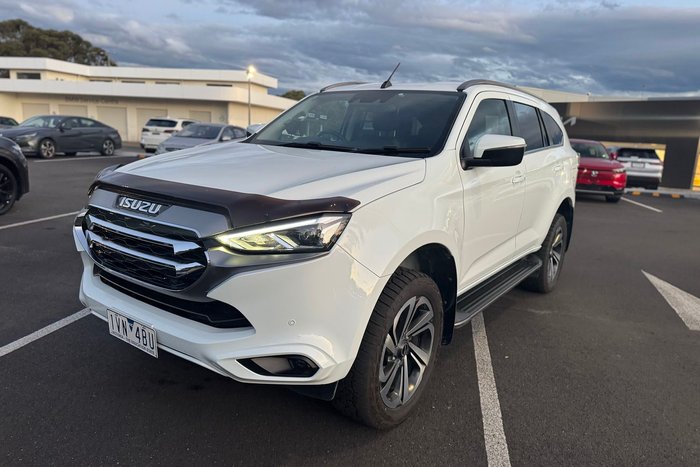 2022 Isuzu MU-X LS-T