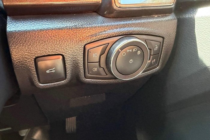 2018 Ford Everest Titanium