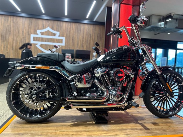 Harley-Davidson Breakout 117 (FXBR) Softail