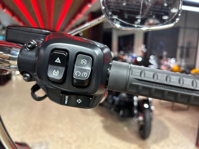 2025 Harley-Davidson Breakout 117 (FXBR) Softail Black