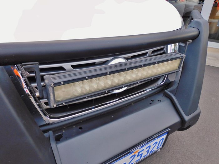 2017 Nissan Navara SL