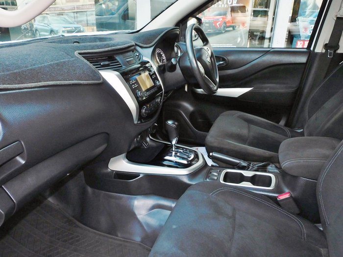 2017 Nissan Navara SL