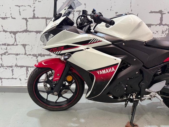 2016 Yamaha YZF-R3 R3 White