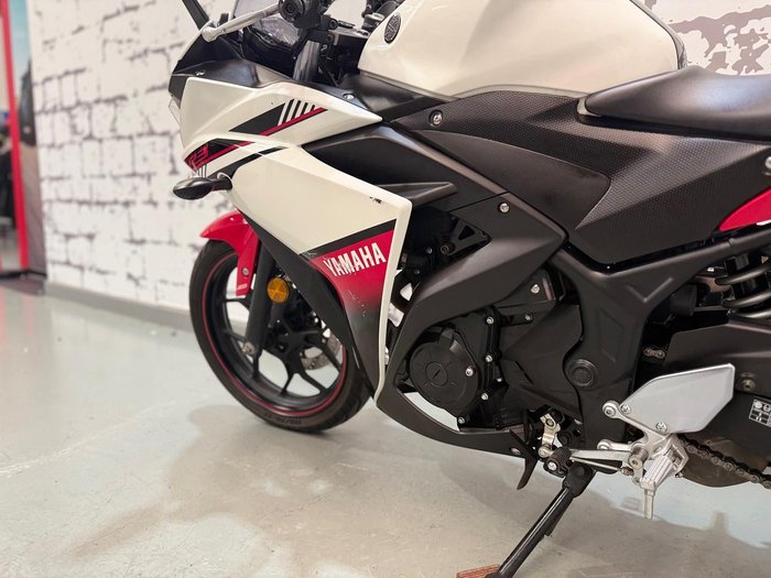 2016 Yamaha YZF-R3 R3 White