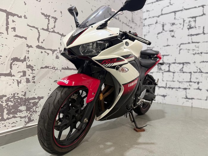 2016 Yamaha YZF-R3 R3 White
