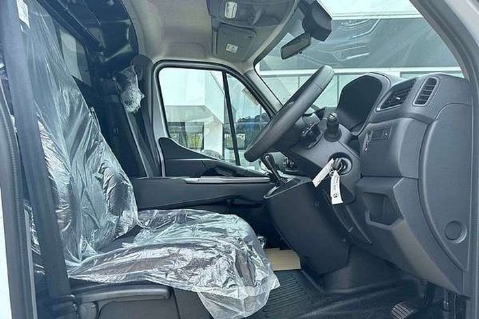 2024 Renault Master