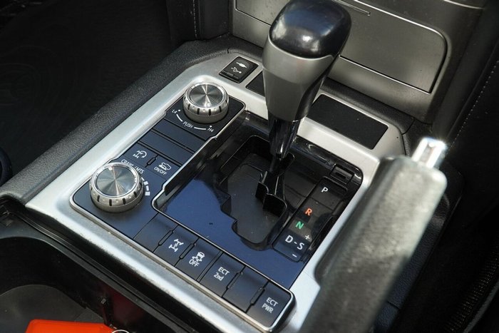 2015 Toyota Landcruiser VX