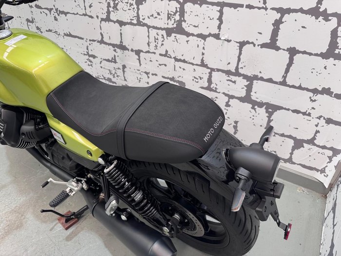 2025 Moto Guzzi V7 Special Special Green