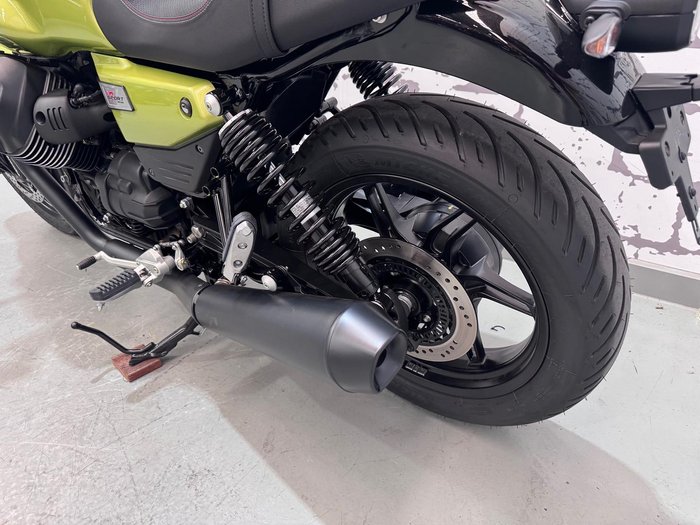 2025 Moto Guzzi V7 Special Special Green