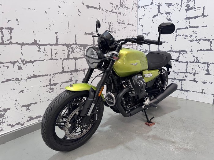 2025 Moto Guzzi V7 Special Special Green