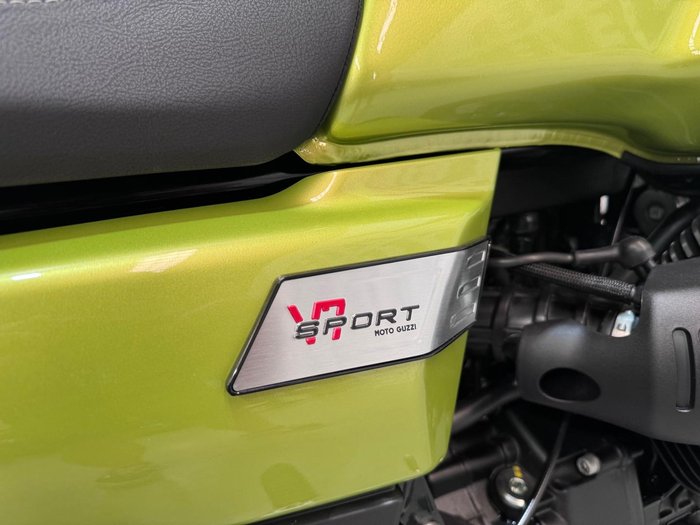 2025 Moto Guzzi V7 Special Special Green