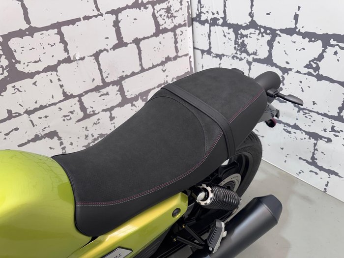 2025 Moto Guzzi V7 Special Special Green