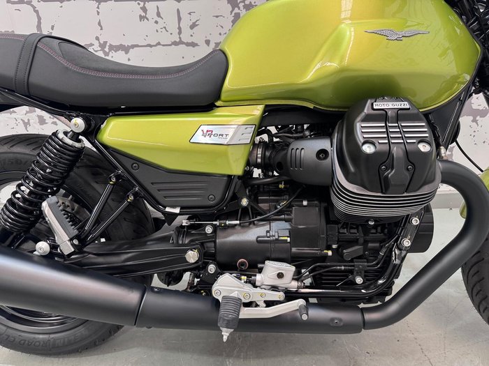 2025 Moto Guzzi V7 Special Special Green