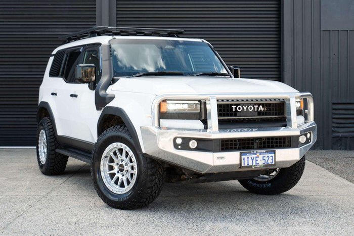 2025 Toyota Landcruiser Prado