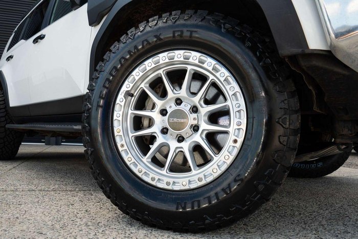 2025 Toyota Landcruiser Prado