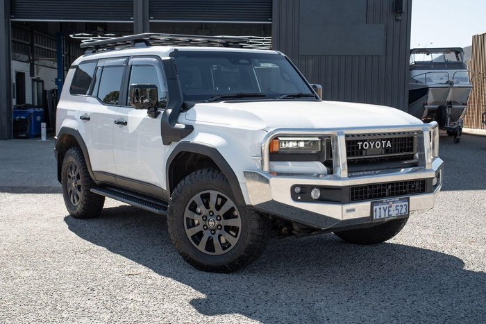 2025 Toyota Landcruiser Prado
