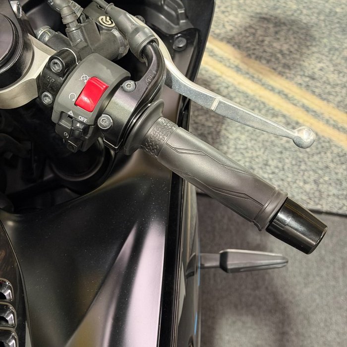 2022 Yamaha YZF-R7HO Black