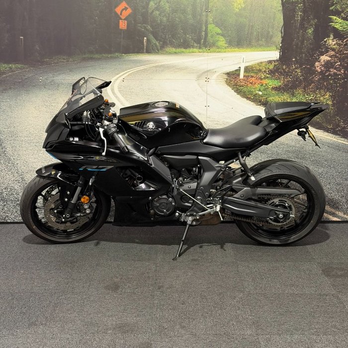 2022 Yamaha YZF-R7HO Black