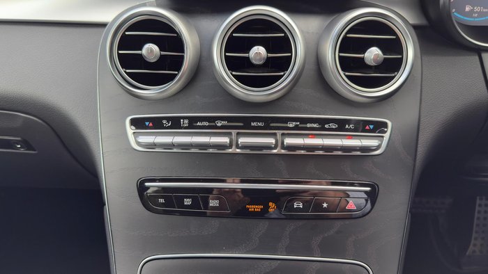 2020 Mercedes-Benz GLC-Class GLC300