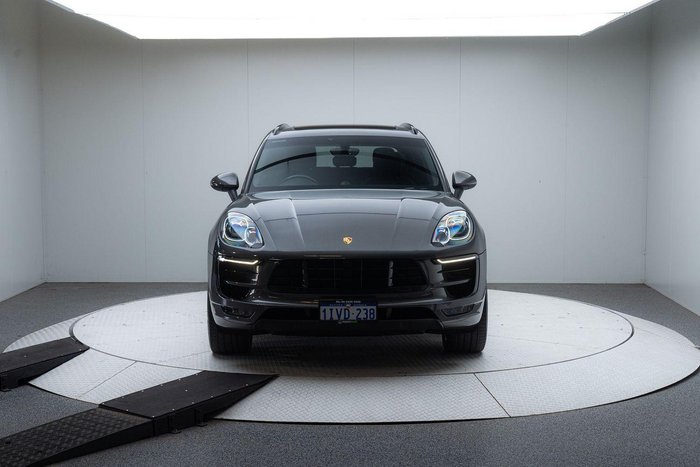 2015 Porsche Macan