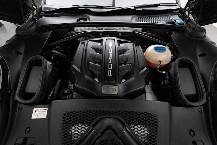 2015 Porsche Macan S