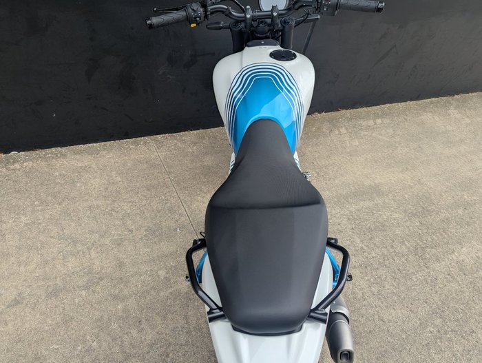 2025 Royal Enfield (see Also Enfiel GUERILLA 450 BLUE