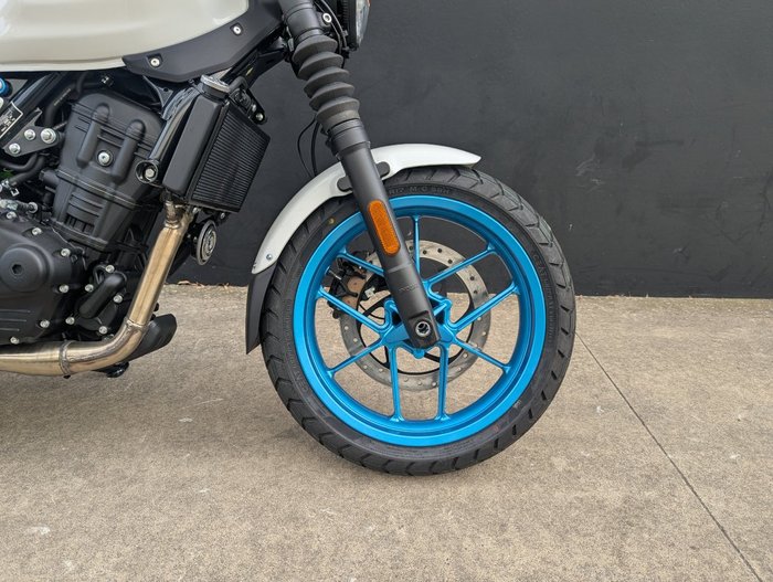 2025 Royal Enfield (see Also Enfiel GUERILLA 450 BLUE